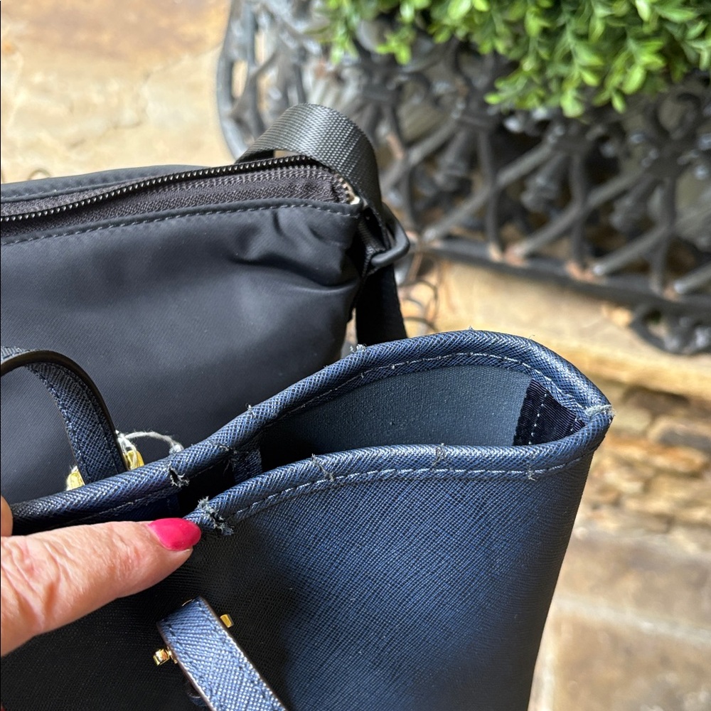 MICHAEL KORS Small Jet Set Tote Shoulder Leather Navy Blue Gold Hardware Tiny - Picture 8 of 8